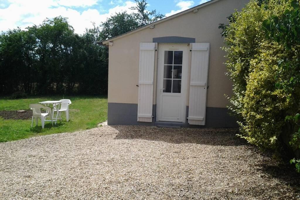Petite Maisonnette Atypique Et Son Jardinet Corps-Nuds Exterior foto
